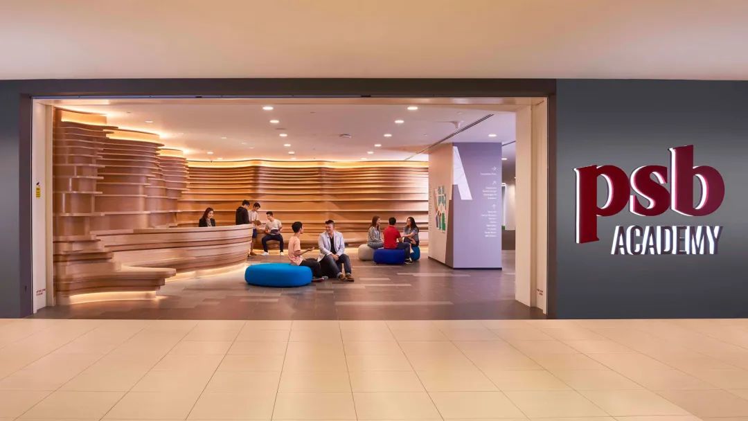 新加坡PSB学院与英国考文垂大学携手合作，为渴望接受国际化教育的学生提供本科课程。