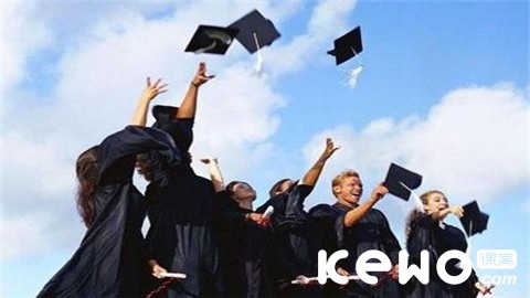 “高警戒解封第二阶段”的一天,新加坡居民是怎么度过的呢?