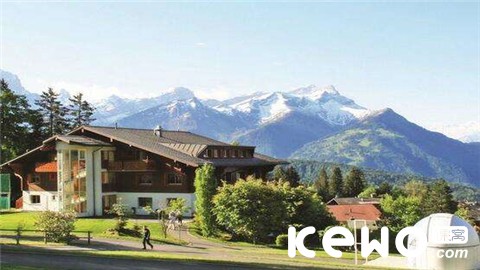 新加坡下周将放宽防疫措施限制;公众也可以在超市或便利店购买自主检测仪!